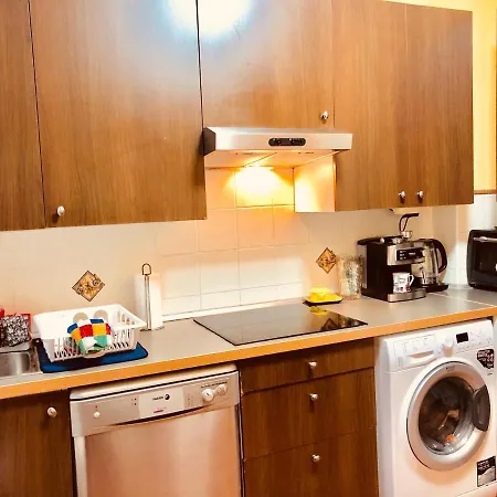 4 Bedrooms Flat In The City Center بلباو