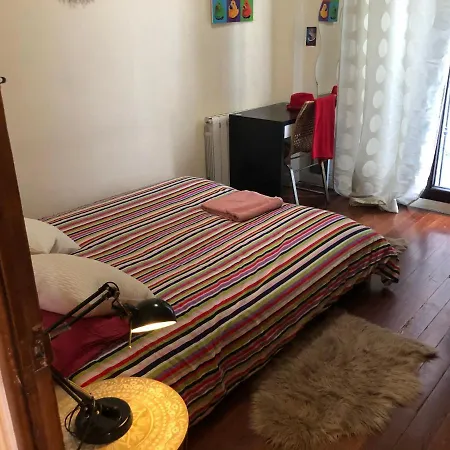4 Bedrooms Flat In The City Center Privatunterkunft *