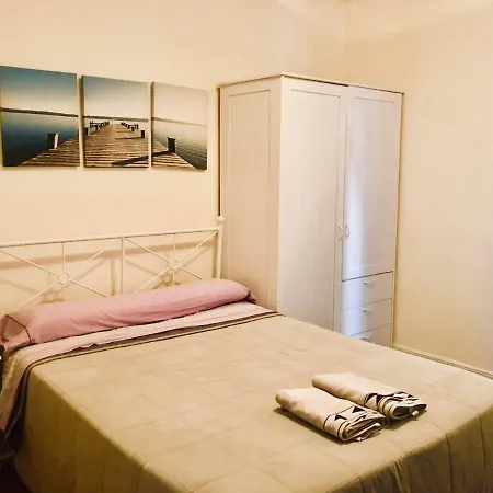 Privatunterkunft 4 Bedrooms Flat In The City Center